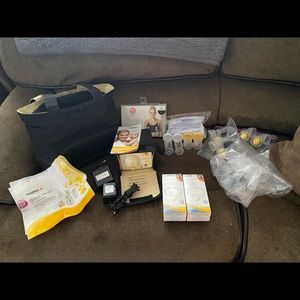 Medela Pump in Style Advanced and Extras